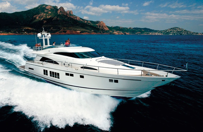 quanto costa uno yacht fairline 78 squadron